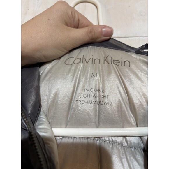 Calvin Klein Premium Down Packable Quilted Hooded Silver Puffer Jacket M - Picture 9 of 14